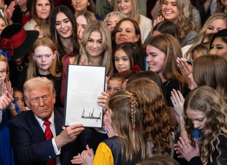 US-POLITICS-TRUMP-WOMEN