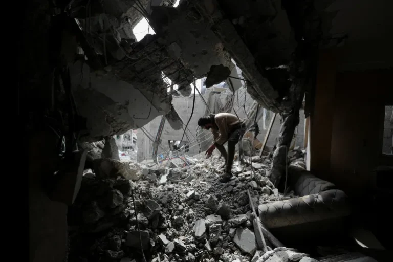 2025-04-24T102354Z_766189565_RC264EAXKEMO_RTRMADP_3_ISRAEL-PALESTINIANS-GAZA-1745516993