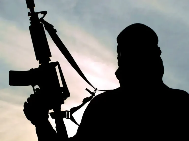 GUNMEN (1)