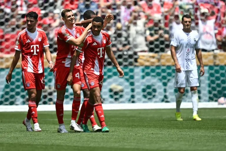 AFP__20250615__62G83M2__v1__Preview__FblWcClub2025Match02BayernAuckland